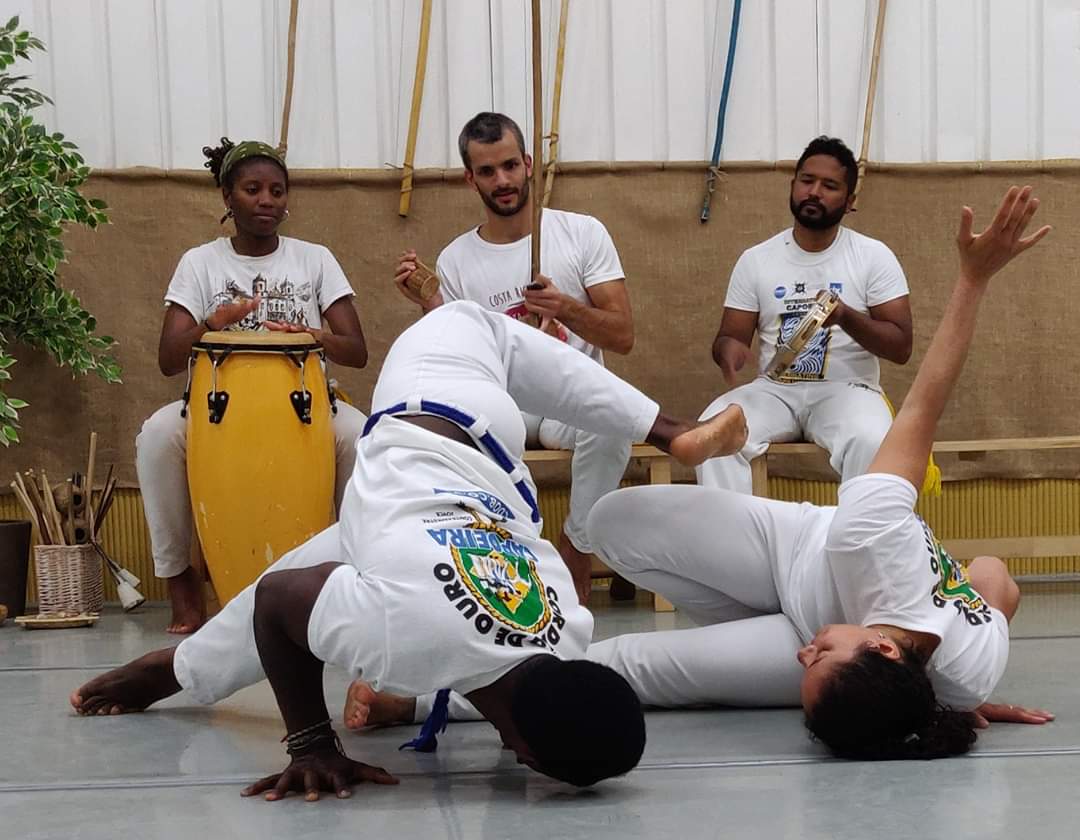 Capoeira game with music